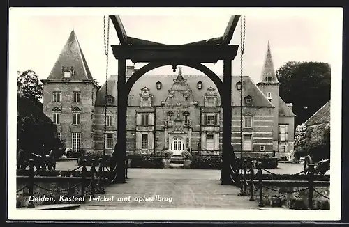 AK Delden, Kasteel Twickel met ophaalbrug