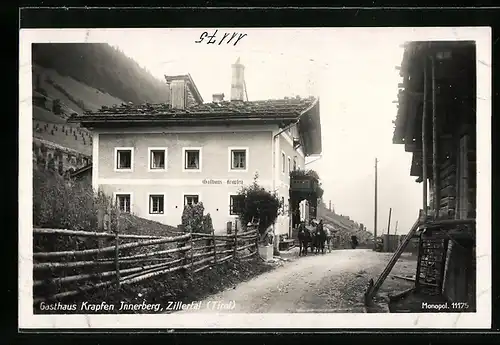 AK Finkenberg /Zillertal, Innerberg, Gasthaus Krapfen, davor ein Fuhrwerk