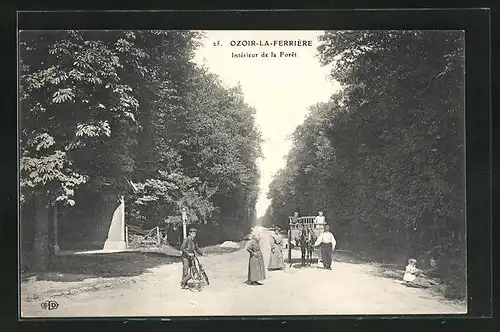 AK Ozoir-la-Ferriere, Interieur de la Foret