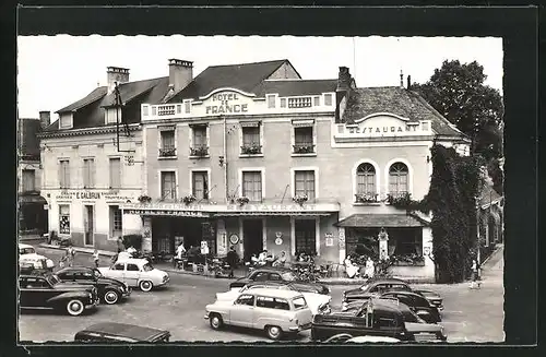 AK La Chartre-sur-Loir, Hôtel de France