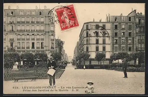 AK Levallois-Perret, La rue Lannois Prise des Jardins de la Mairie