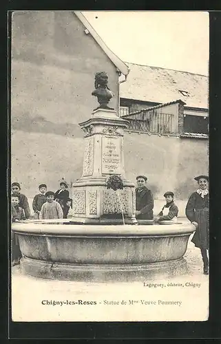 AK Chigny-les-Roses, Statue de Mme Veuve Pommery