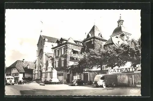 AK Saint-Génix-sur-Guiers, Place de l`Eglise