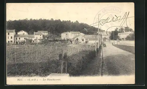 AK Buc, Les Blanchisseries, Strassenpartie am Ortseingang