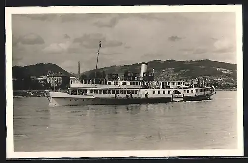 Foto-AK Dampfer Johann Strauss der Ersten Donau-Dampfschiffahrts-Gesellschaft