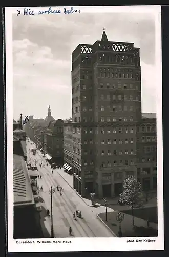 AK Düsseldorf, Wilhelm Marx-Haus mit Strasse, von oben gesehen, Bauhaus