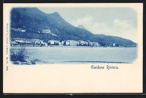 AK Gardone Riviera, Ortsansicht vom Wasser aus