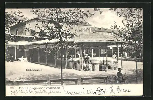 AK Bad Langenschwalbach, Besucher am Stahlbrunnen