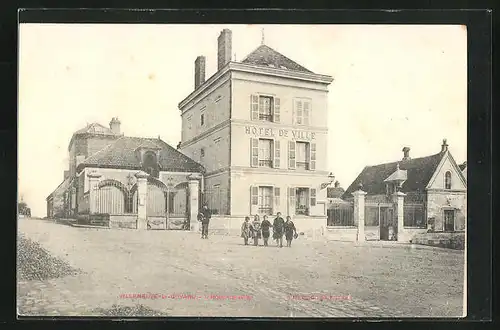 AK Villeneuve-la-Guyard, Hotel de Ville