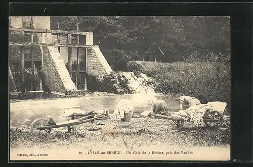 AK L'Isle-sur-Serein, Un coin de la Riviere, pres des Vannes