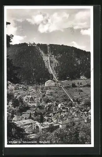 AK Wildbad / Schwarzwald, Ortsansicht mit Bergbahn