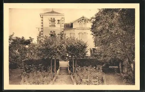 AK Royat-les-Bains, Cottage Hotel Avenue Jocelyn Bargoin