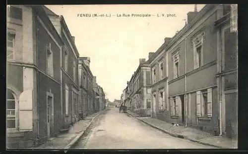 AK Feneu, La Rue Principale