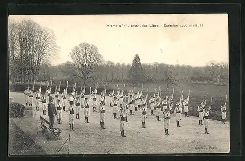 AK Combrée, Institution Libre, Exercice avec massues