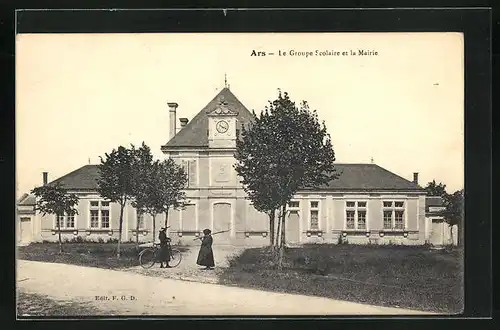 AK Ars, Le Groupe Scolaire et la Mairie