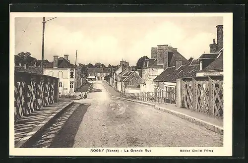 AK Rogny, La Grande Rue, Strassenpartie