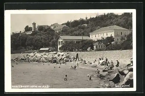 AK Herceg-Novi, Hotel na Plazi