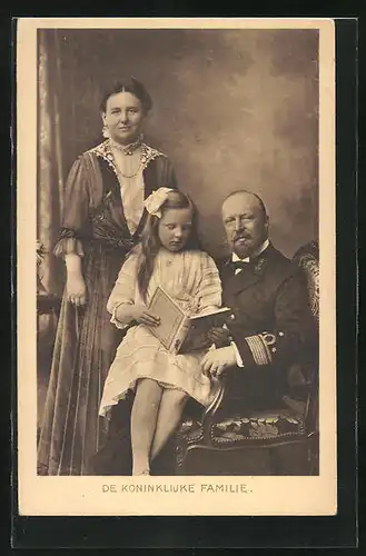AK Portret De Kononklijke Familie