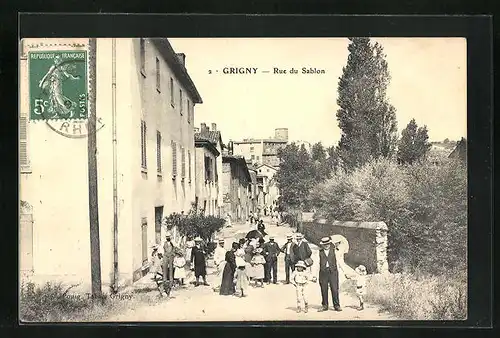 AK Grigny, Rue du Sablon, Strassenpartie