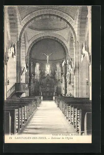 AK Saint-Ouen-Des-Toits, Intérieur de l`Eglise