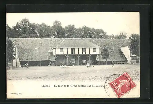 AK Lognes, la Cour de la Ferme du Domaine de Noisiel