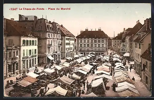 AK La Chaux-de-Fonds, Place du Marché