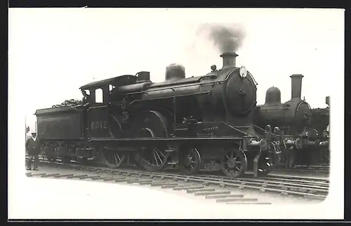AK Englische Eisenbahn-Lokomotive mit Nr. 8012 der LNER