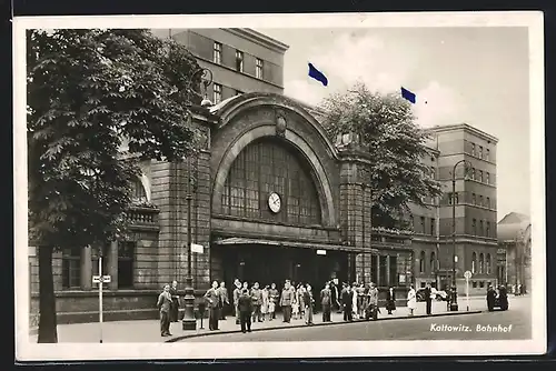 AK Kattowitz, vor dem Bahnhof