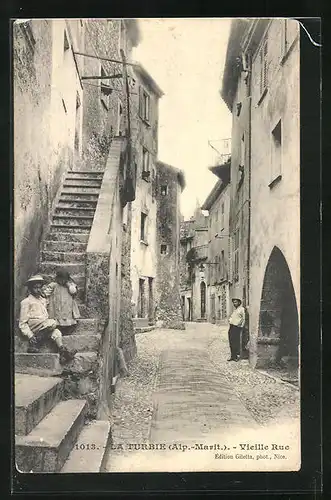 AK La Turbie, Vieille Rue, Strassenpartie