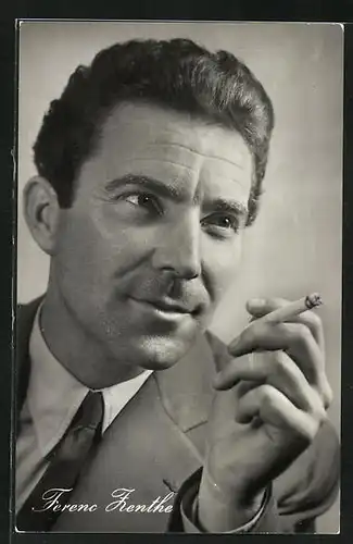AK Schauspieler Ferenc Zenthe mit Zigarette