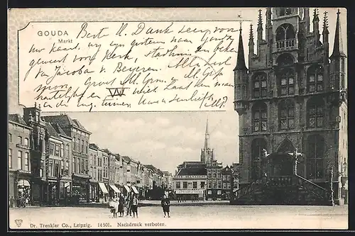 AK Gouda, Markt mit Cafe Belvedere und Kirche