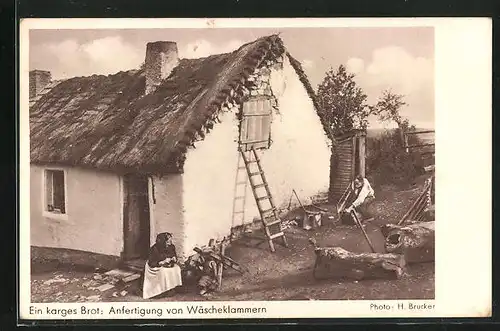 AK Ein karges Brot: Anfertigung von Wäscheklammern