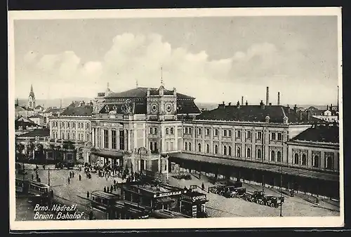 AK Brünn, Bahnhof mit Strassenbahn