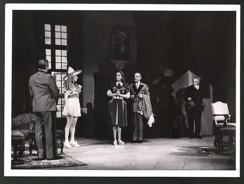 Fotografie Das Schloss an der Donau von A. J. Lippl im Akademietheater