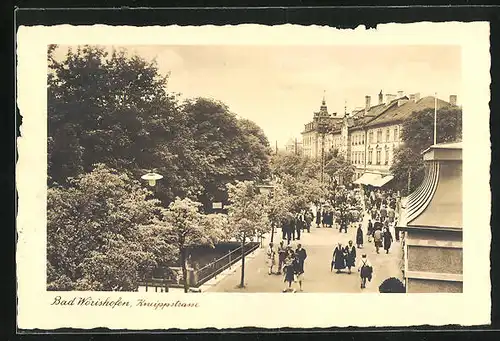 AK Bad Wörishofen, Kneippstrasse mit Passanten