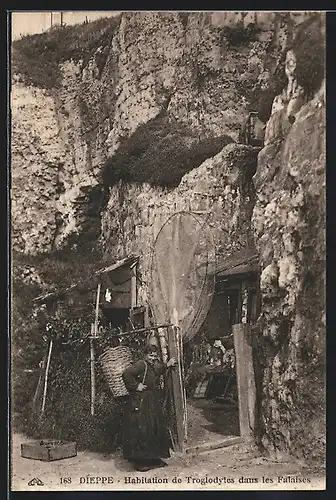 AK Dieppe, Habitation de Troglodytes dans les Falaises, Höhlenwohnung