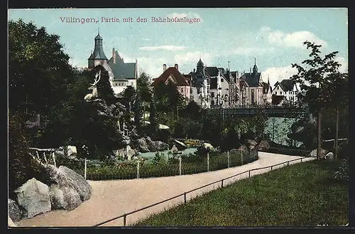 AK Villingen, Strassenpartie mit den Bahnhofanlagen