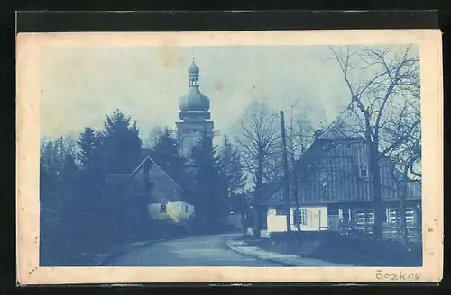 AK Bozkov, auf der Strasse zur Kirche hin