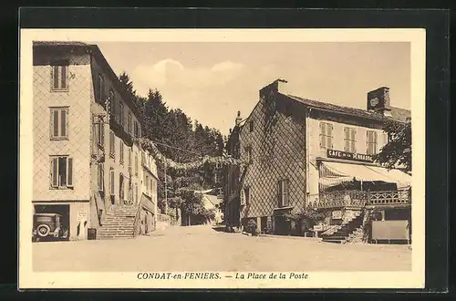 AK Condat-en-Feniers, La Place de la Poste