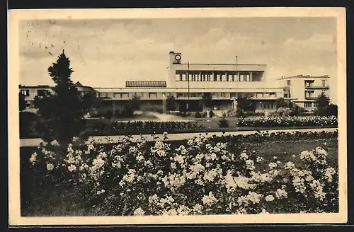 AK Lázne Podebrady, Nadrazi, Anlagen am Bahnhof