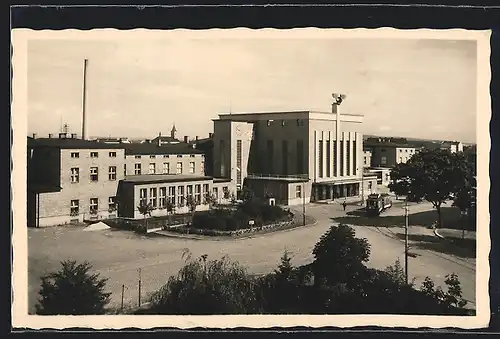 AK Olmütz /Olomouc, Bahnhof und Strassenbahn /Hlavni nádrazi