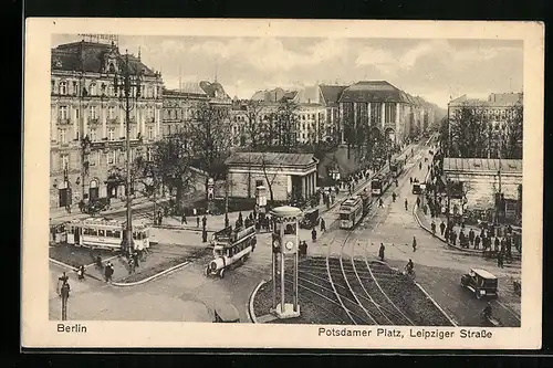 AK Berlin-Tiergarten, Strassenbahnen auf dem Potsdamer Platz, Leipziger Strasse