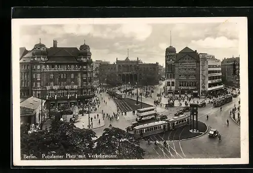 AK Berlin-Tiergarten, Strassenbahn auf dem Potsdamer Platz, Verkehrsturm