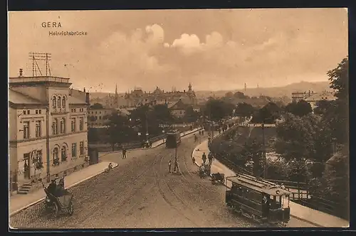 AK Gera, Heinrichsbrücke mit Strassenbahn