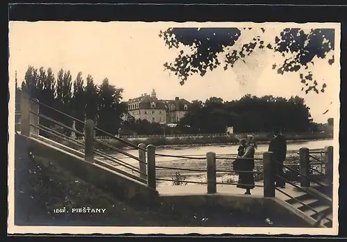 AK Piestany, Flusspartie mit Ufertreppe