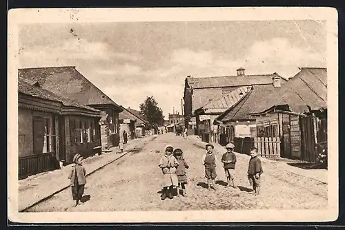 AK Kowel, Bayernstrasse mit Kindern