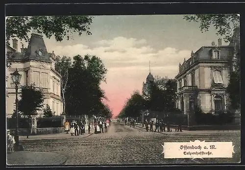 AK Offenbach a. M., Tulpenhofstrasse mit Passanten