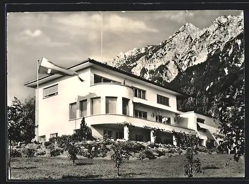 AK Vaduz, Privatpension Villa Säntis, Bes. Frau Berta Thöny, Aussenansicht