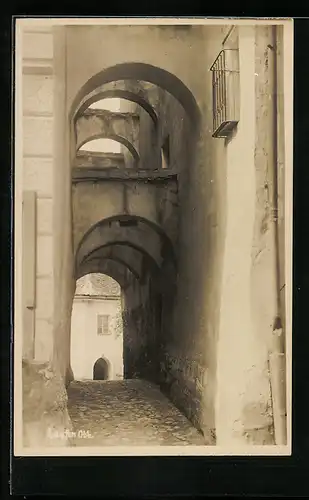 AK Laufen /Obb., Strasse Gasse mit Torbögen