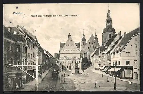 AK Eisleben, Markt mit Andreaskirche und Lutherdenkmal, Strassenbahn